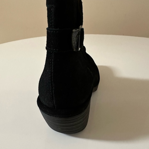 Fly London Black Suede Ankle Boots.  New without tags.  Size 39. - Picture 8 of 12